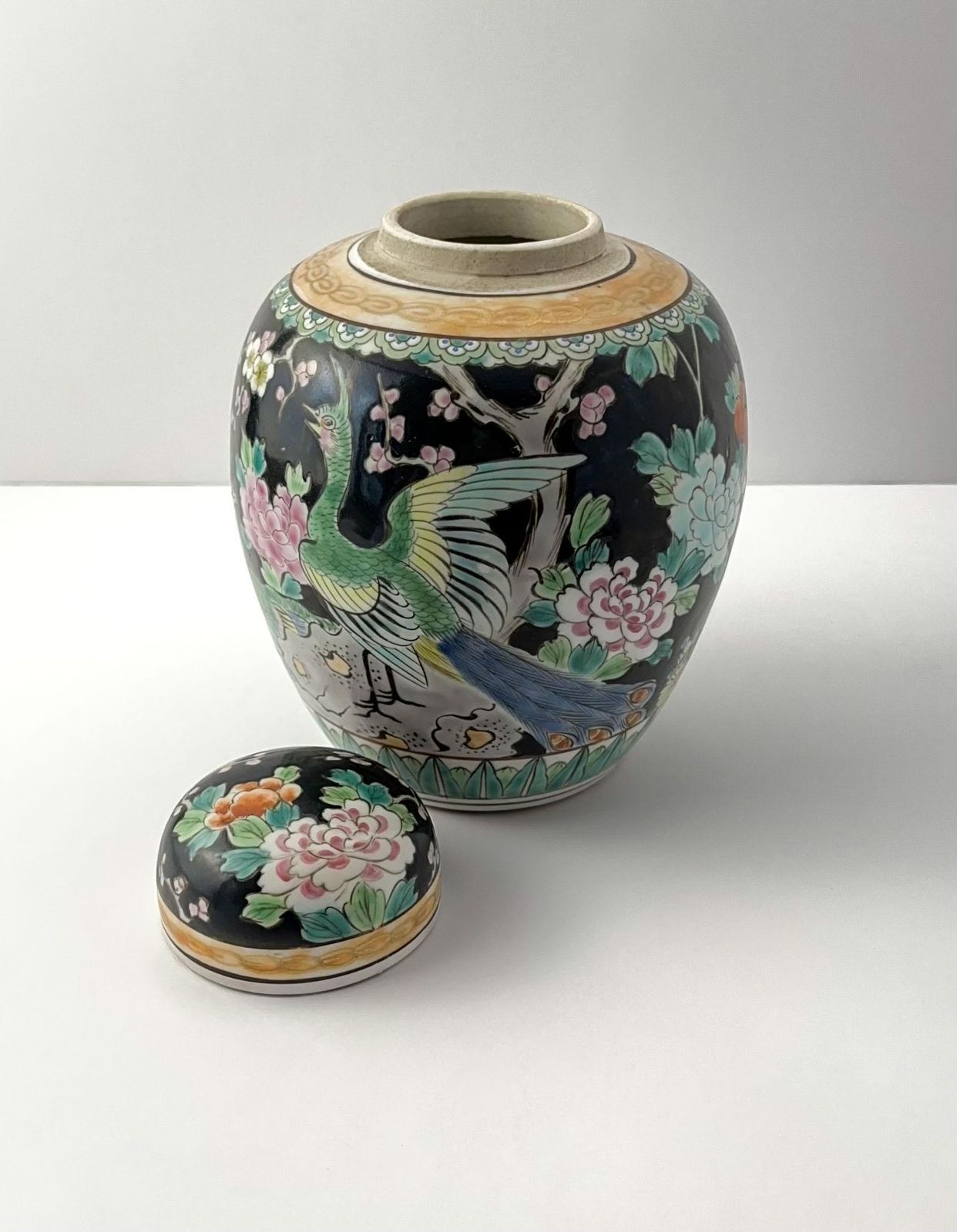 Japanese Black Polychromed Porcelain Ginger Jar By Yamatoku Meiji Era photo vinterior