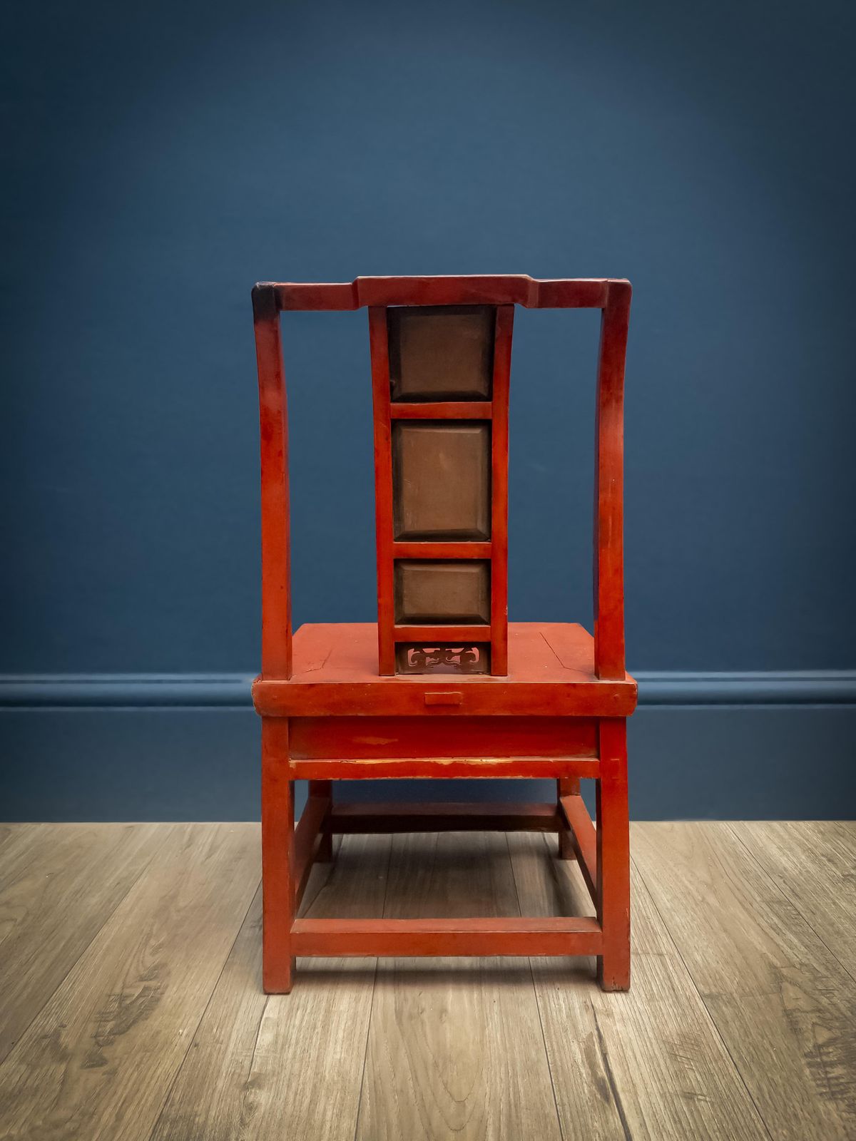 Late 19th Century Qing Dynasty Red Lacquered And Parcel Gilt Altar Chair photo Furniture