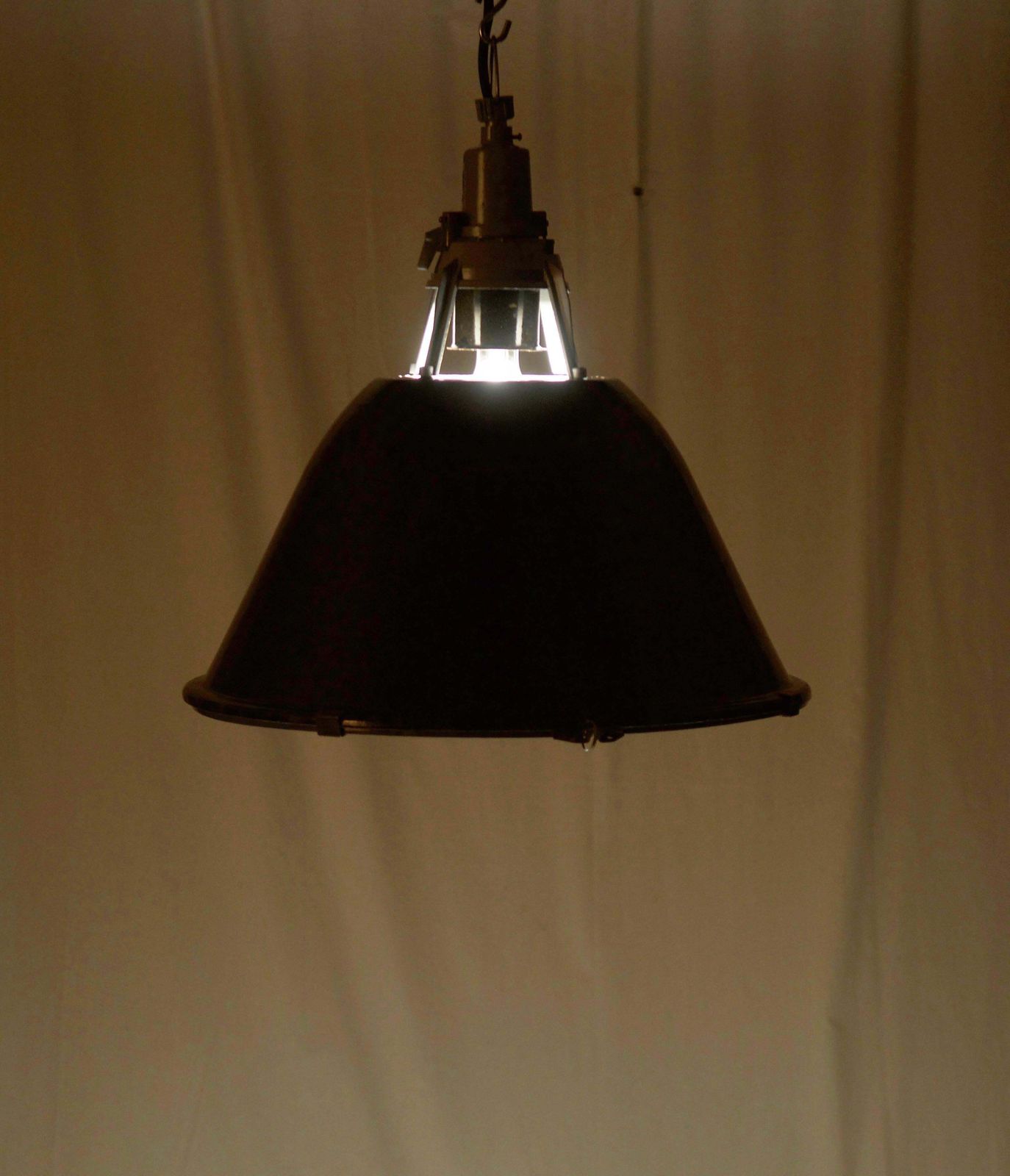 Vintage Enamel Factory, Industrial Pendant Lamp photo vinterior