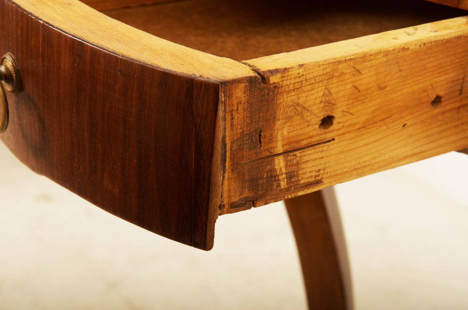 photo furniture Biedermeier Bijzettafel