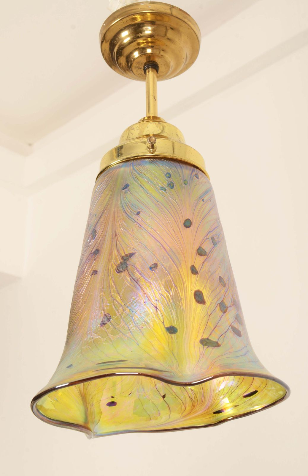 Art Nouveau Yellow/Gold Pendant Lamp photo Lighting