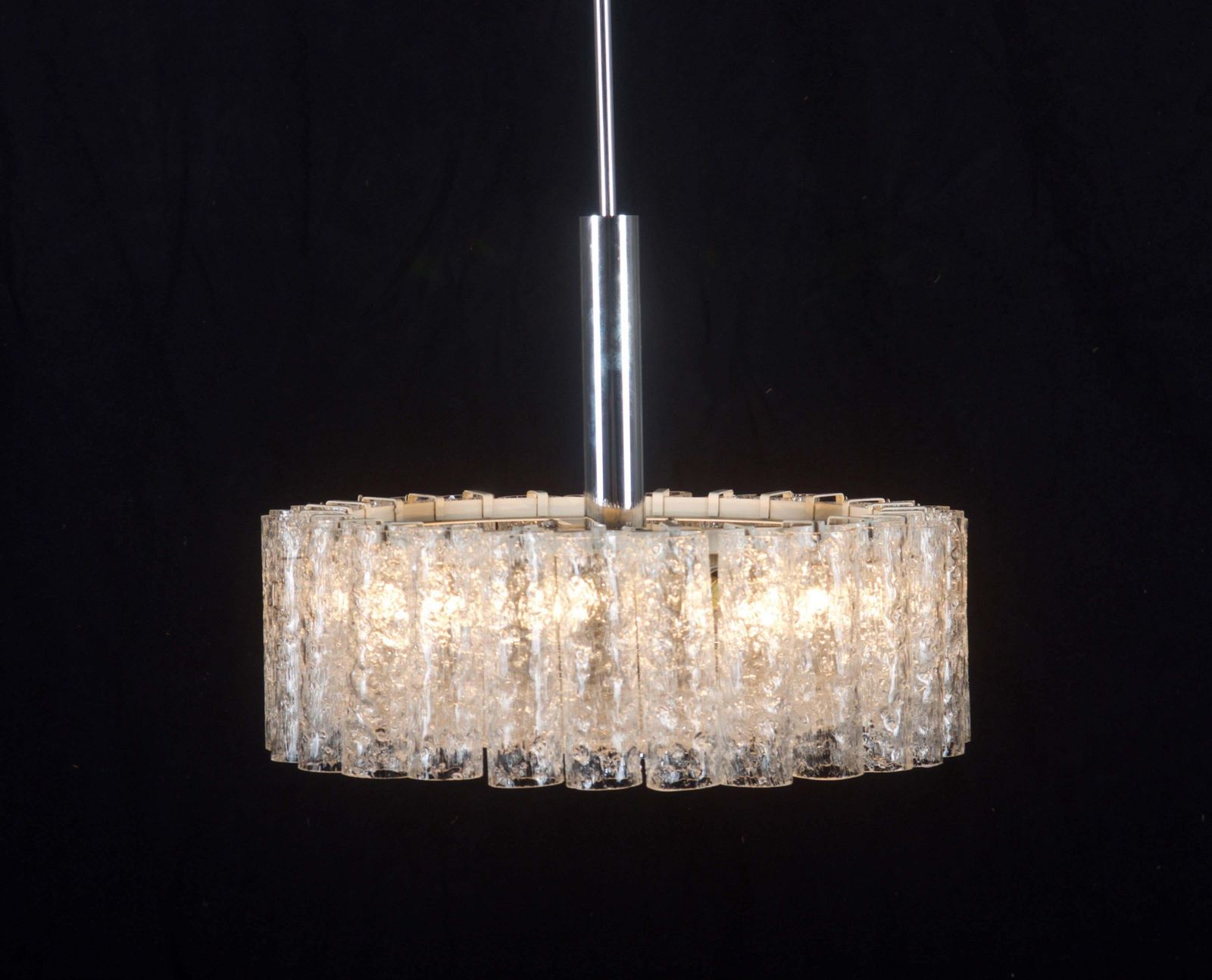 Elegant German Mid Century Doria Textured Glass Chandelier photo vinterior