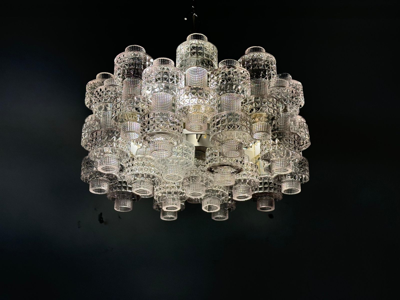 photo vintage Rare Large "Festival" Chandelier By Gert Nystöm