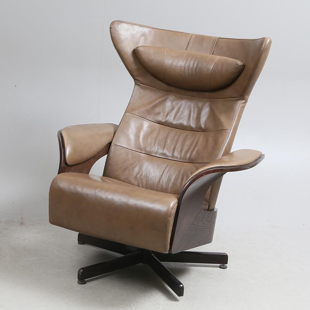 Brunstad Møbler Amanda Leather Armchair With Ottoman photo Furniture