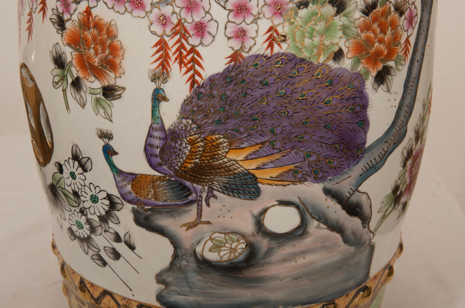 photo furniture Hand Painted Chinese Ceramic Garden Stool
