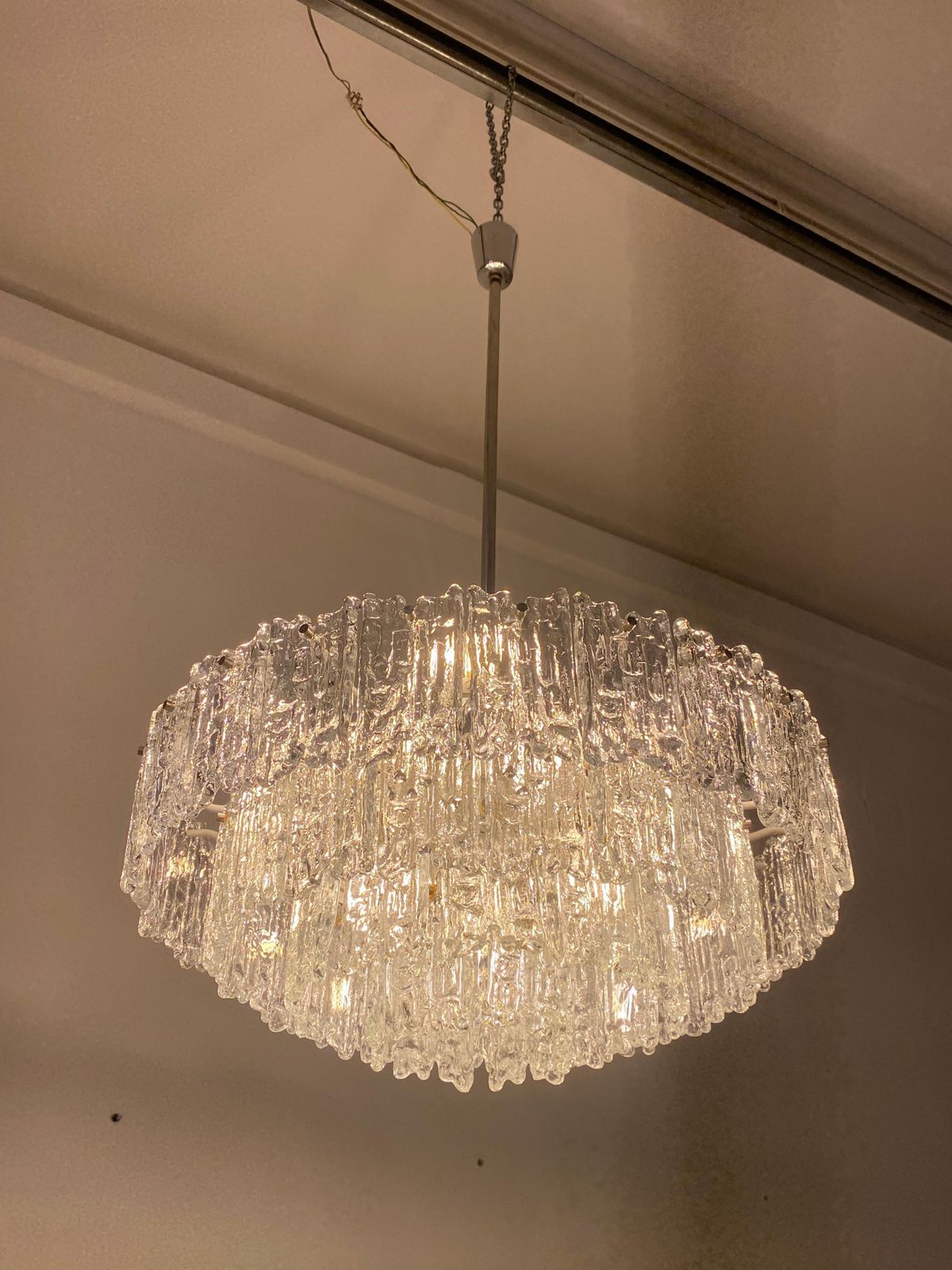 photo vinterior Impressive Austrian Kalmar Arena Crystal Ice Glass Chandelier