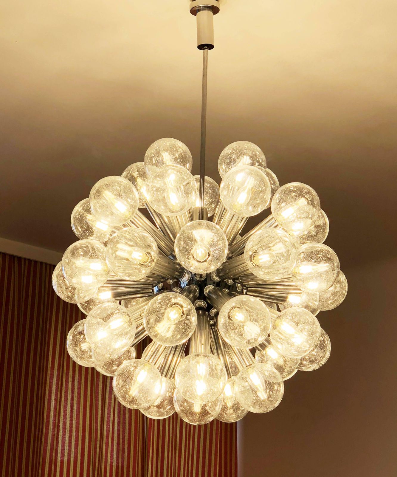 photo buy Sputnik Chandeliers By Kalmar "Rs 43 Kugel"