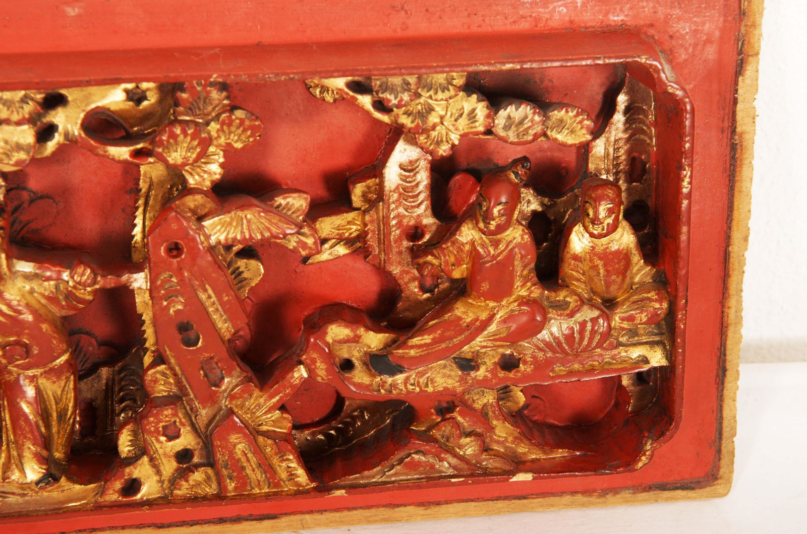 Chinese Carved Wooden Gilded Panel Wall Decoration photo vinterior