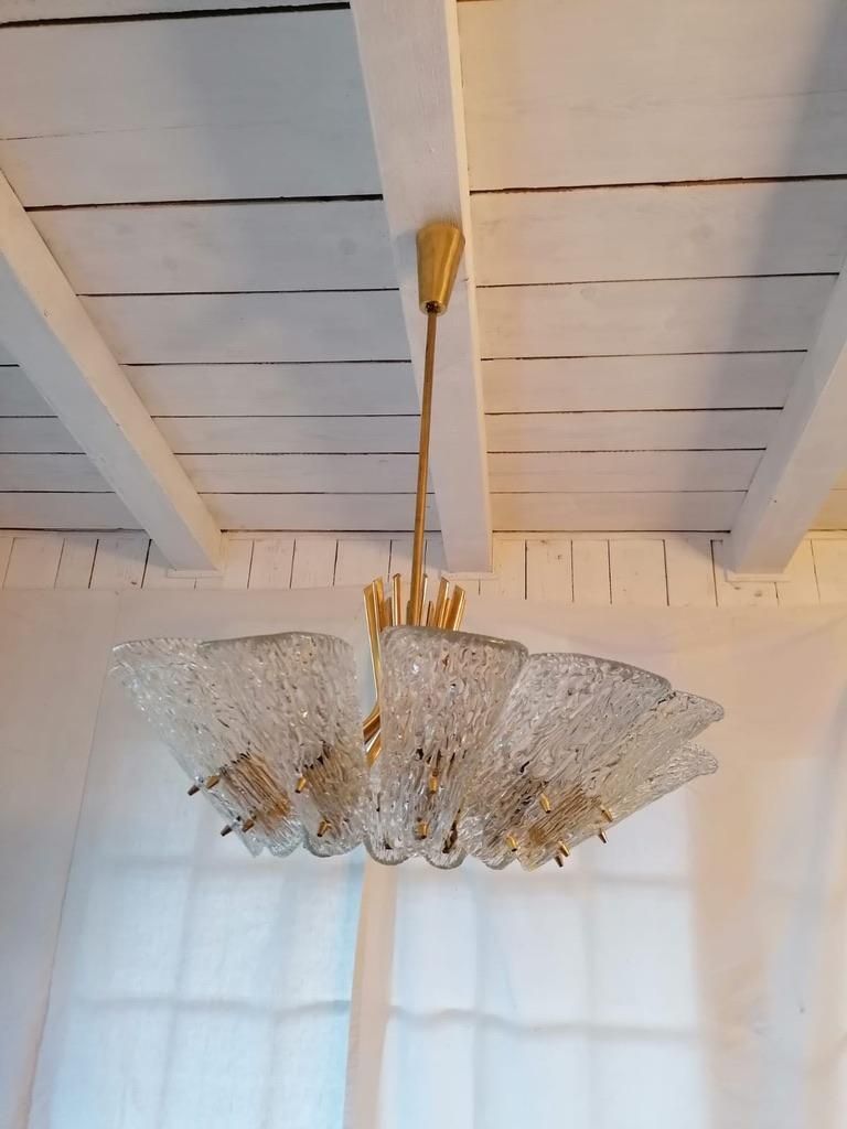 photo vinterior Beautiful Huge Chandelier With Textured Glass By J. T. Kalmar