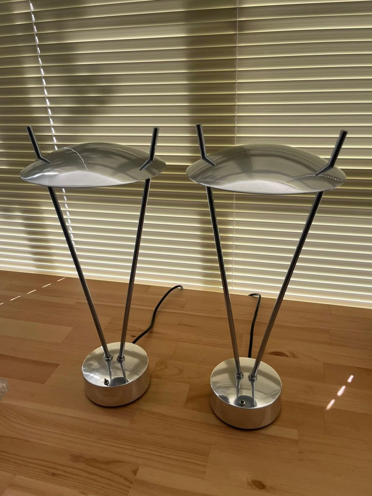 Postmodern Pair Of Aluminium Table Lamps By Leonardo Marelli For Estiluz, 1980s photo 2773.0