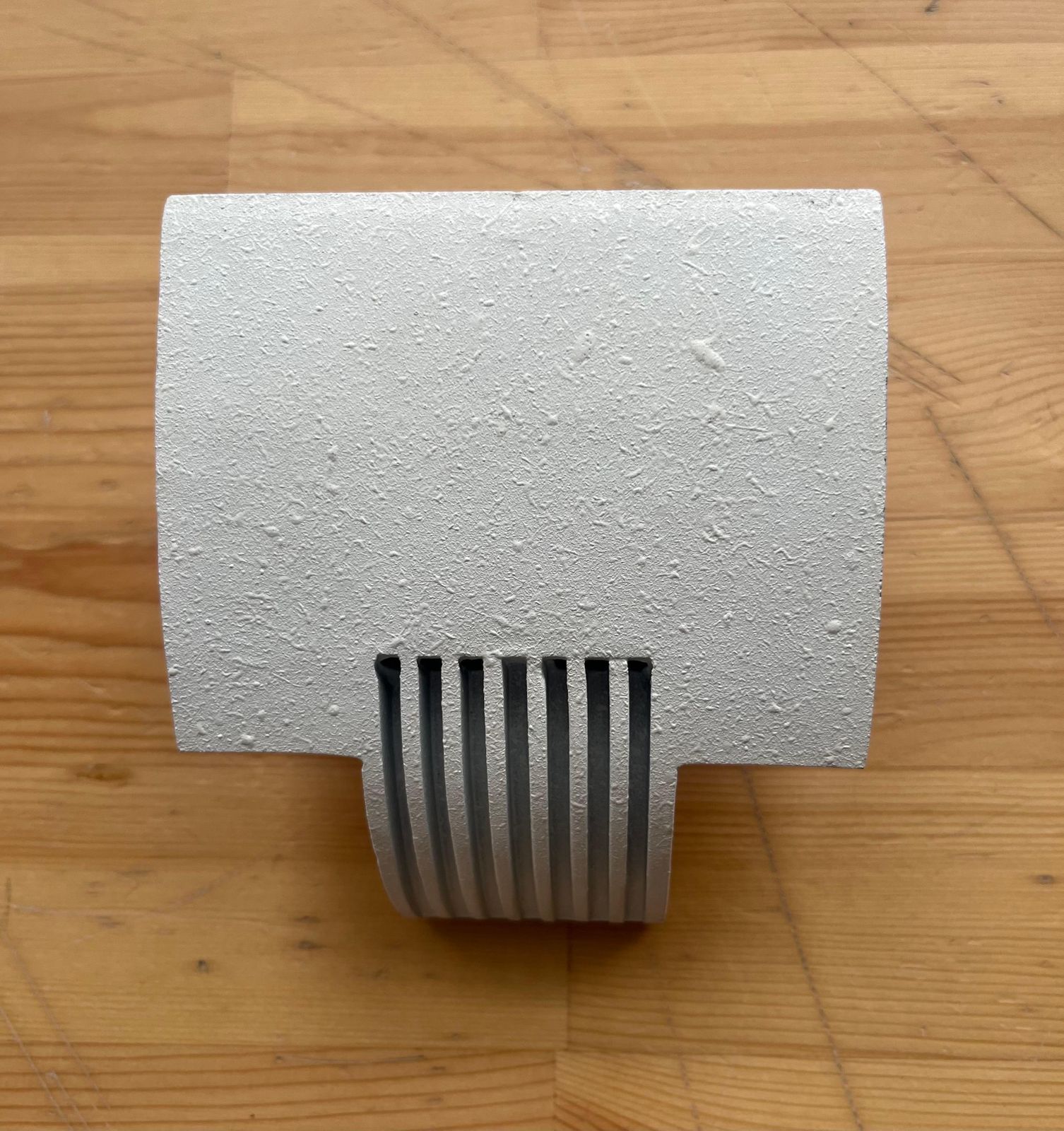 Postmodern Spanish Pair Of White "Arqui" Wall Sconces By Metalarte, 1990s photo vinterior