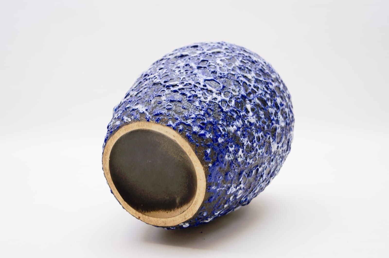 photo vintage Very Rare Awesome Huge Blue And White Fat Lava Vase By Es Keramik, Germany 1950s