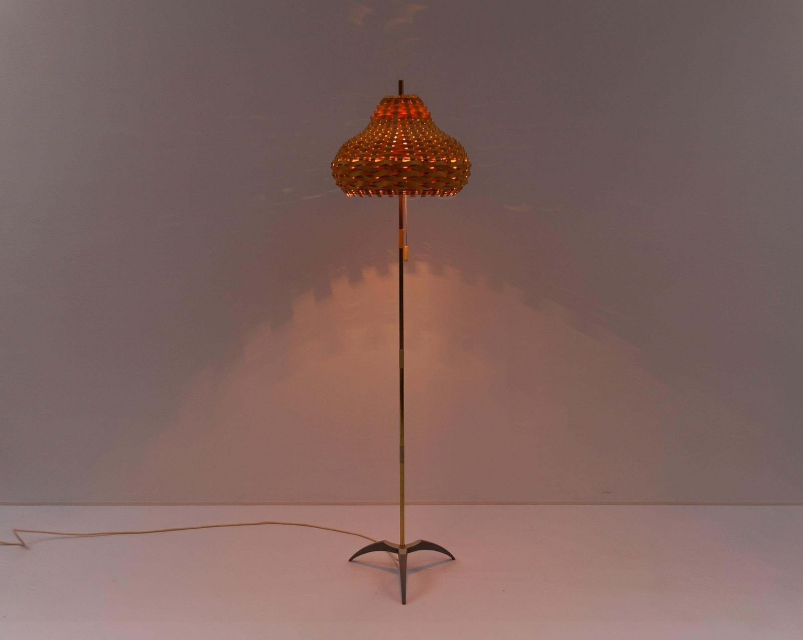 Mid Century Modern Tripod Brass Floor Lamp, 1950s Italy photo Lighting
