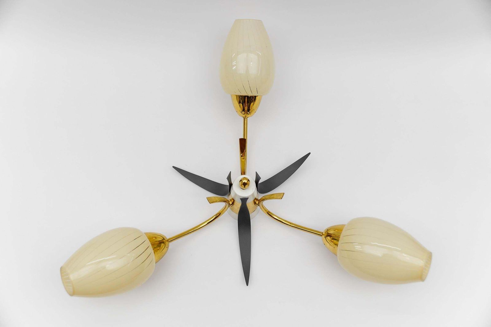 Lovely Mid Century Modern 3 Armed Brass Sputnik Lamp, 1950s Italy photo vinterior