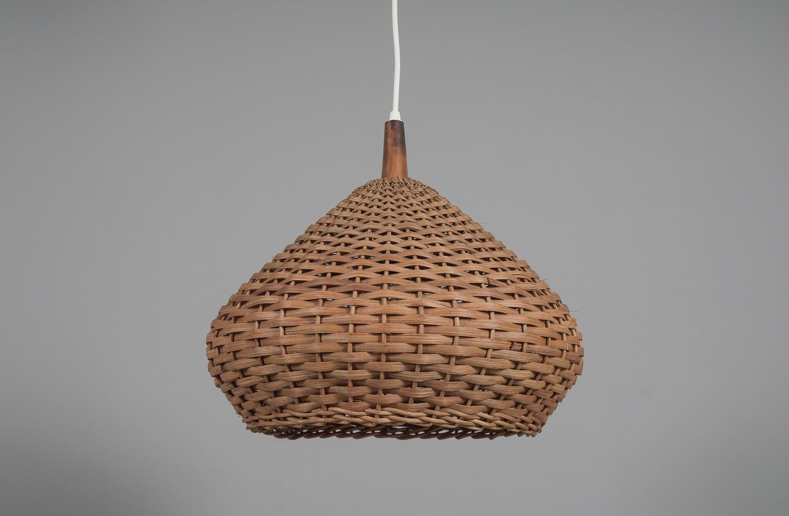 Lovely Mid Century Modern Wicker Pendant Light, 1960s photo 1911.0