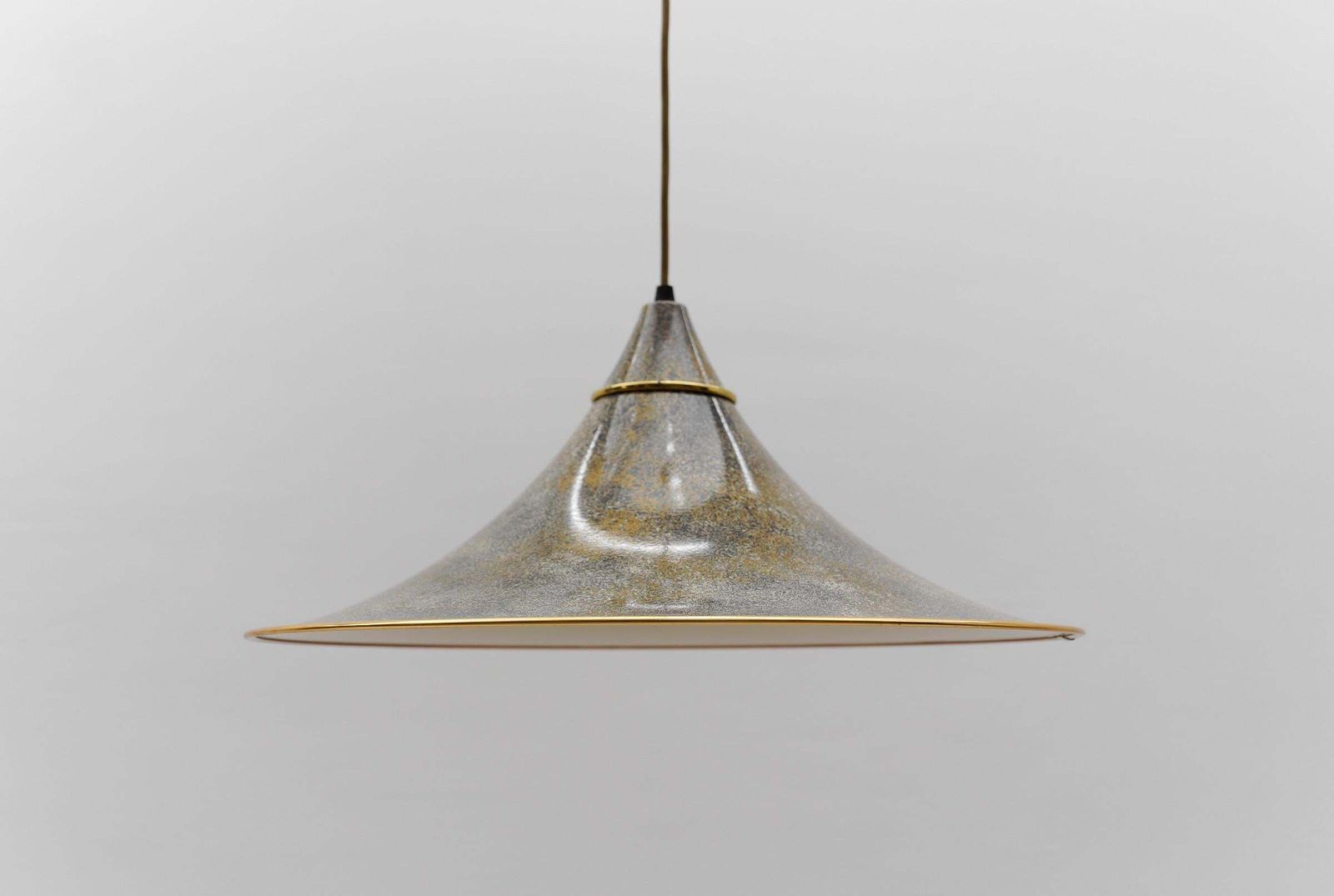 photo furniture Awesome Italian Tulip Hanging Lamp, 1980s