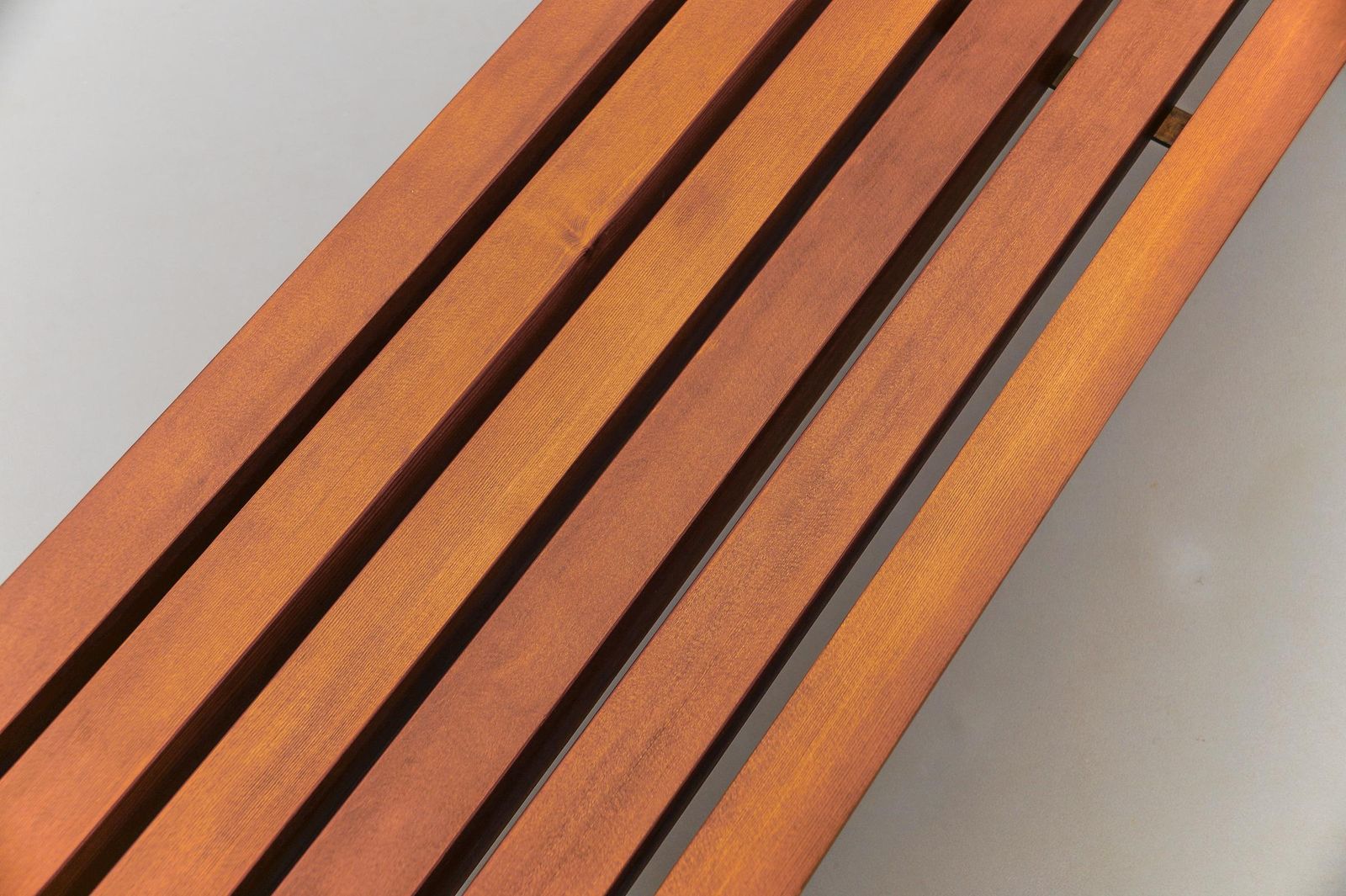 photo vintage Large And Massive Wood Slatted Bench From The 1960s, Scandinavian