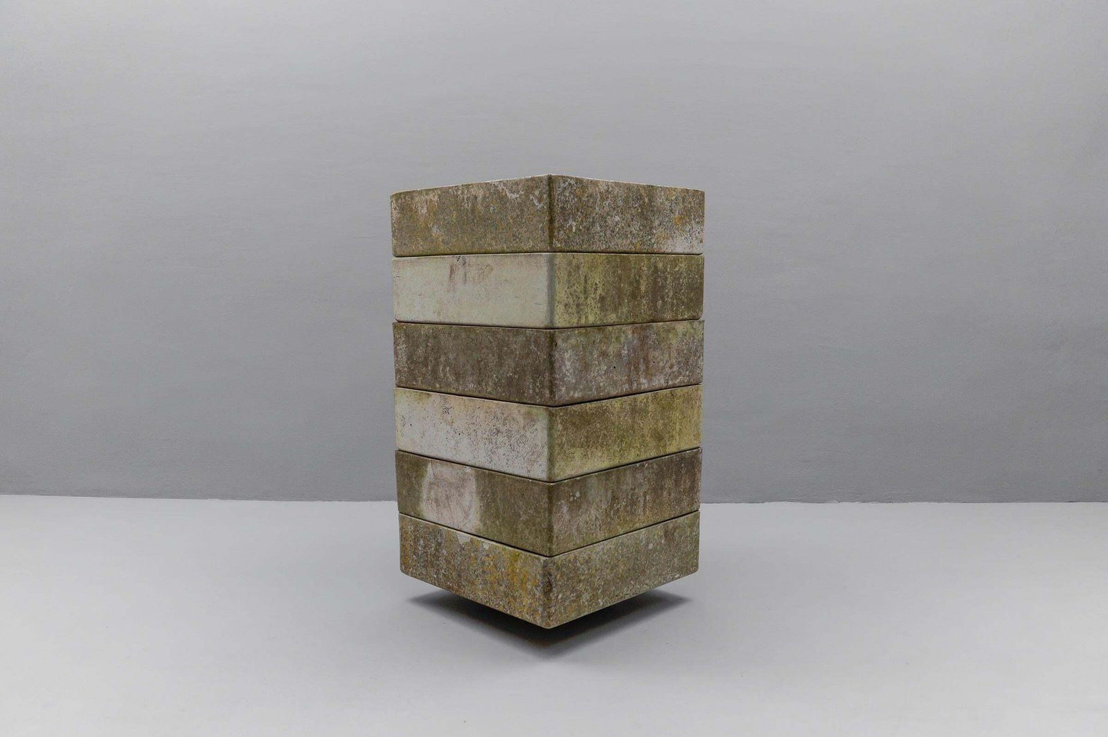 552.0 Square Planter By Willy Guhl, Switzerland 1950s photo