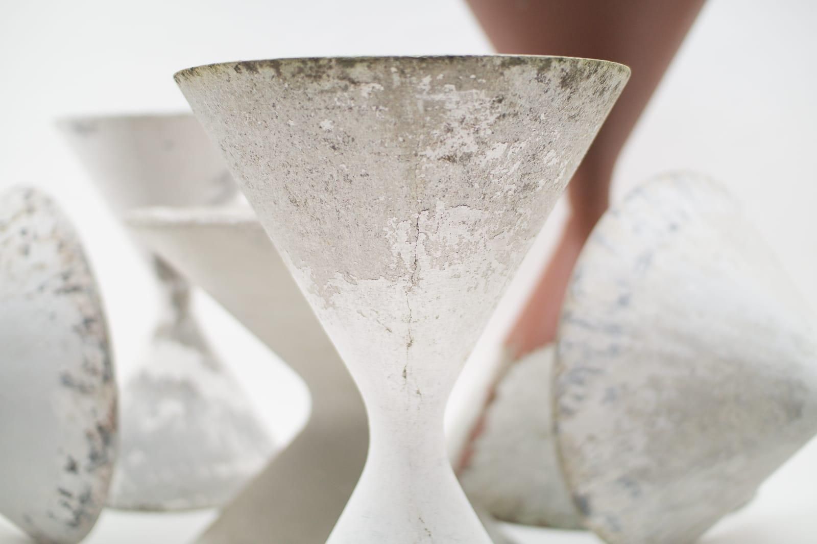 Set Of 6 Enormous Hourglass "Diabolo" Planters By Willy Guhl And Anton Bee photo buy