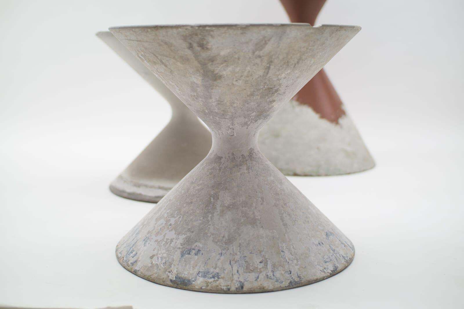 photo vinterior Set Of 6 Enormous Hourglass "Diabolo" Planters By Willy Guhl And Anton Bee