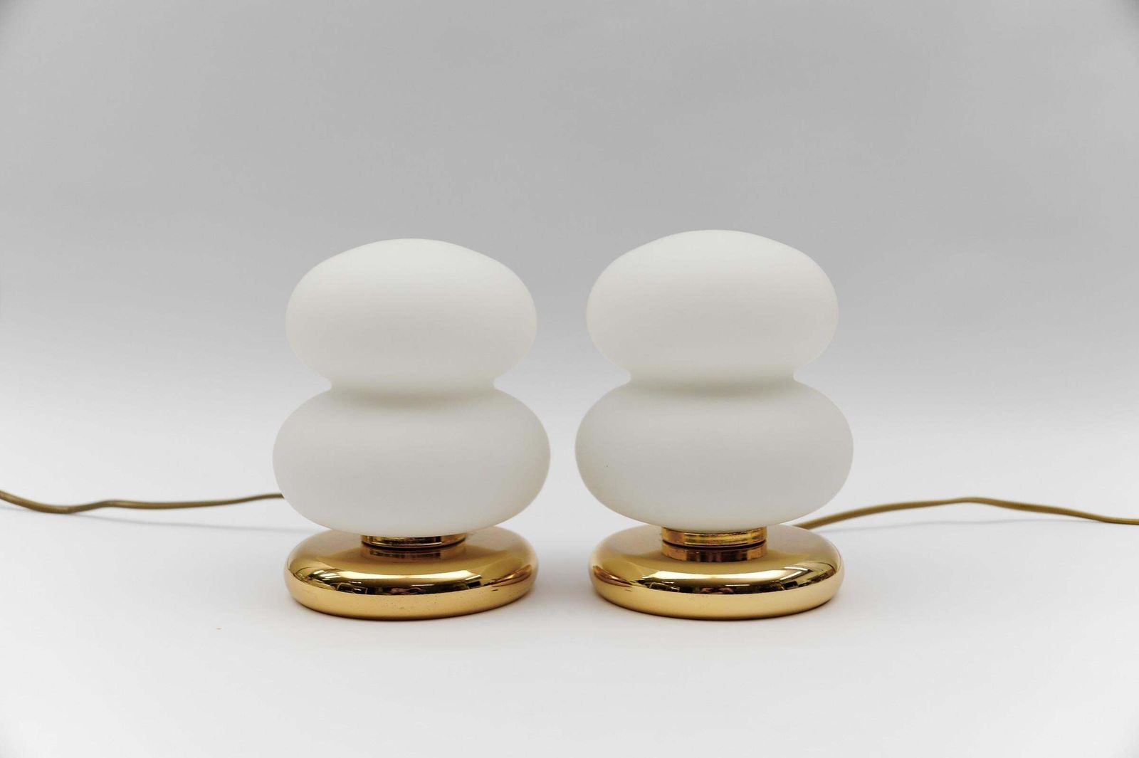 Lovely Pair Of Mid Century Modern Gold And Opal Glass Table Lamps, 1960s photo vinterior
