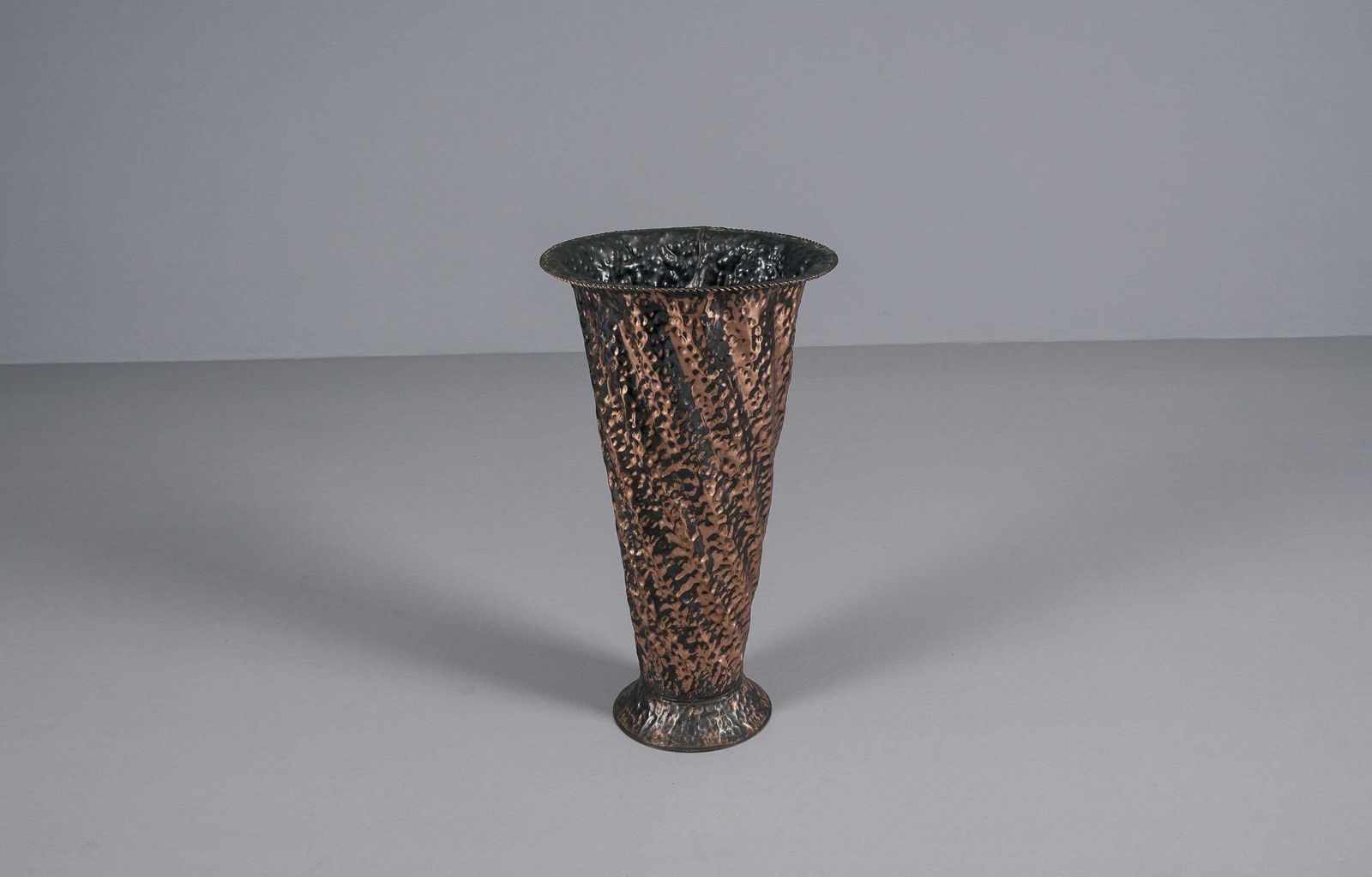 Handmade Hammered Umbrella Stand In Copper, 1960s Austria photo for sale