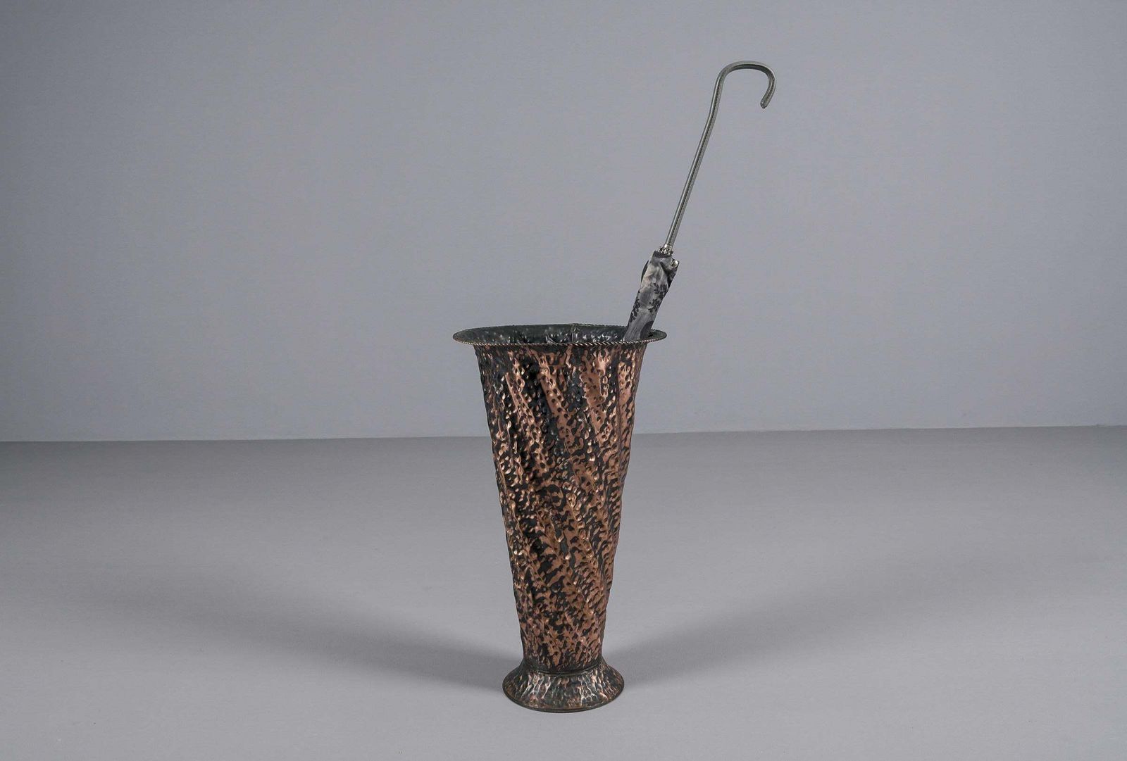 Handmade Hammered Umbrella Stand In Copper, 1960s Austria photo Home Decor