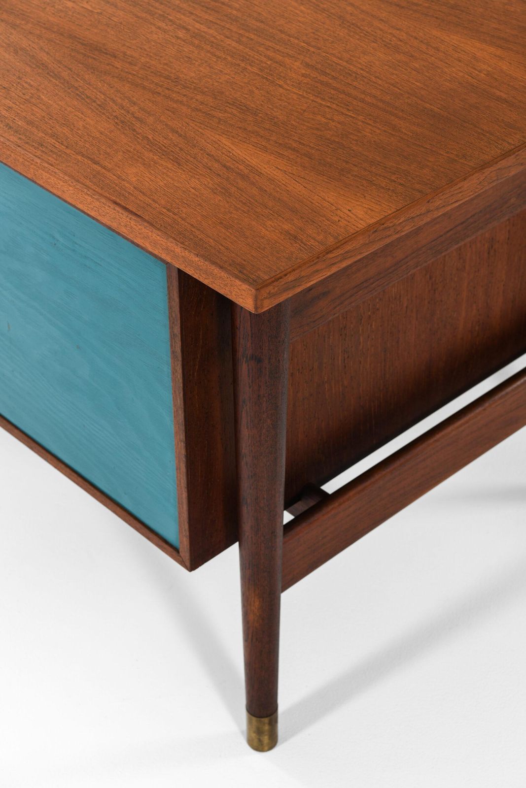 photo vinterior Desk In The Style Of Finn Juhl & Arne Vodder Produced In Denmark