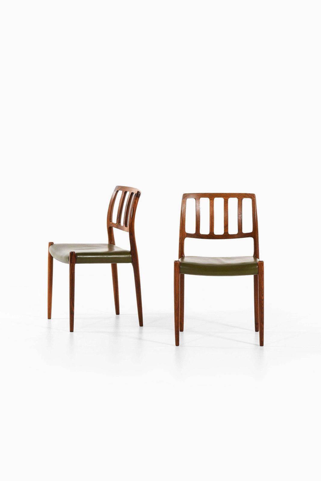 Set Of 8 Dining Chairs In Rosewood And Green Leather By Niels O. Møller, 1970's photo for sale