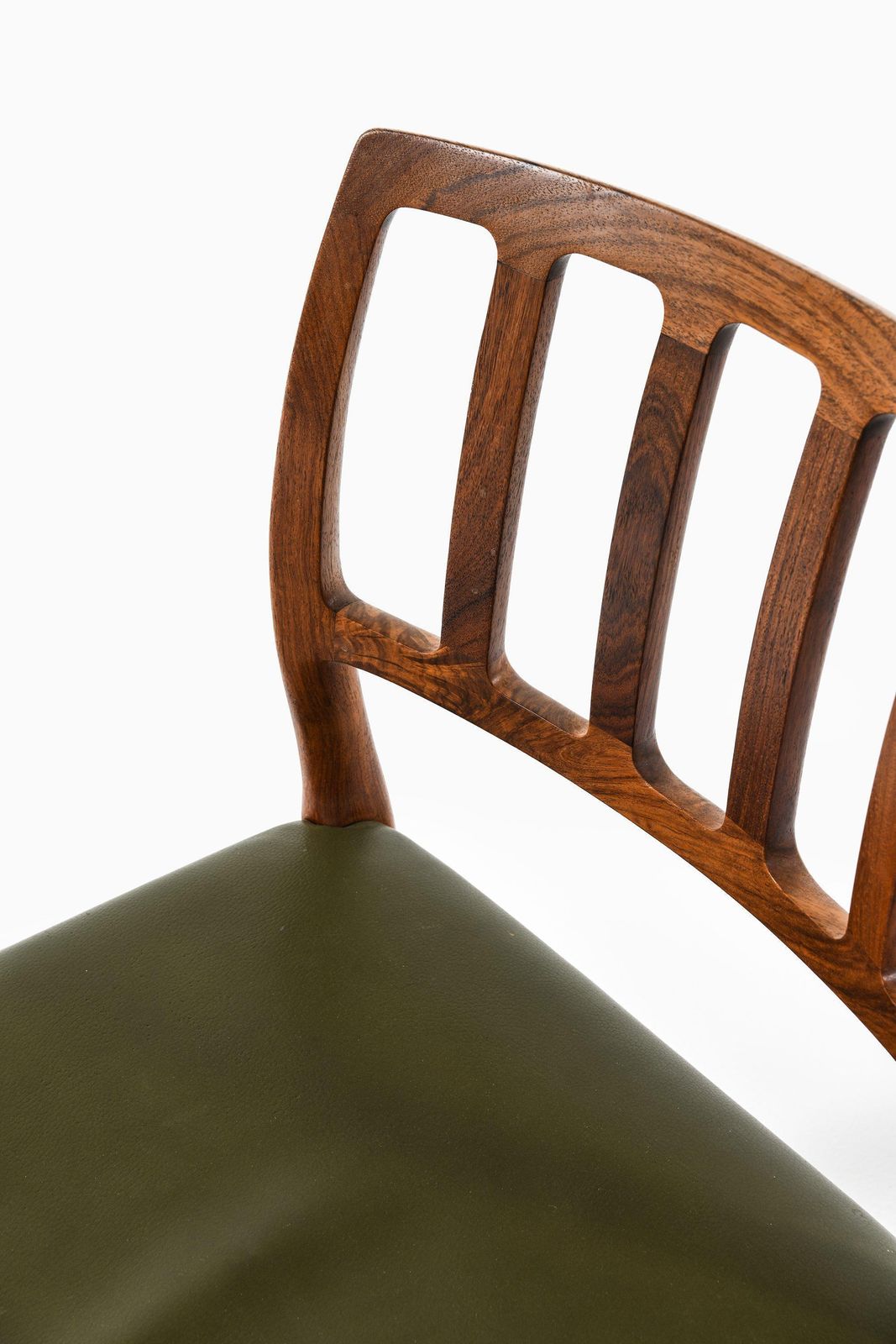 Set Of 8 Dining Chairs In Rosewood And Green Leather By Niels O. Møller, 1970's photo vintage