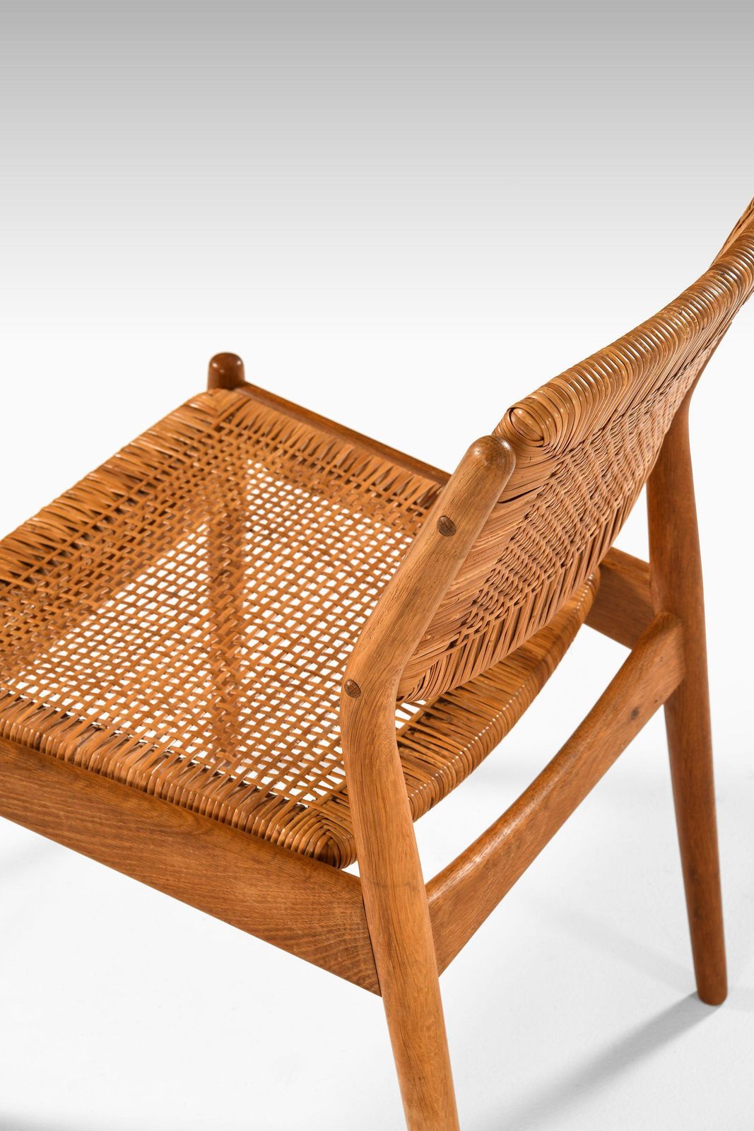 Set Of 8 Dining Chairs In Oak And Woven Cane By Arne Vodder, 1951 photo vinterior