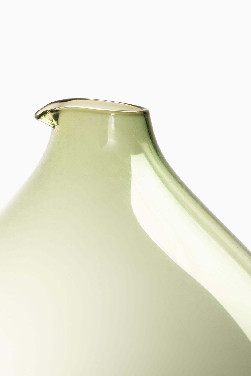 Kjell Blomberg Vase Produced By Gullaskruf In Sweden photo furniture