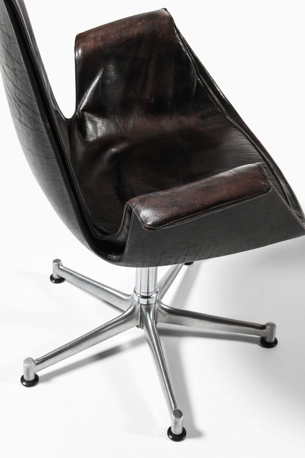 Furniture Armchairs In Leather And Steel Frame By Preben Fabricius & Jørgen Kastholm, 1969 photo