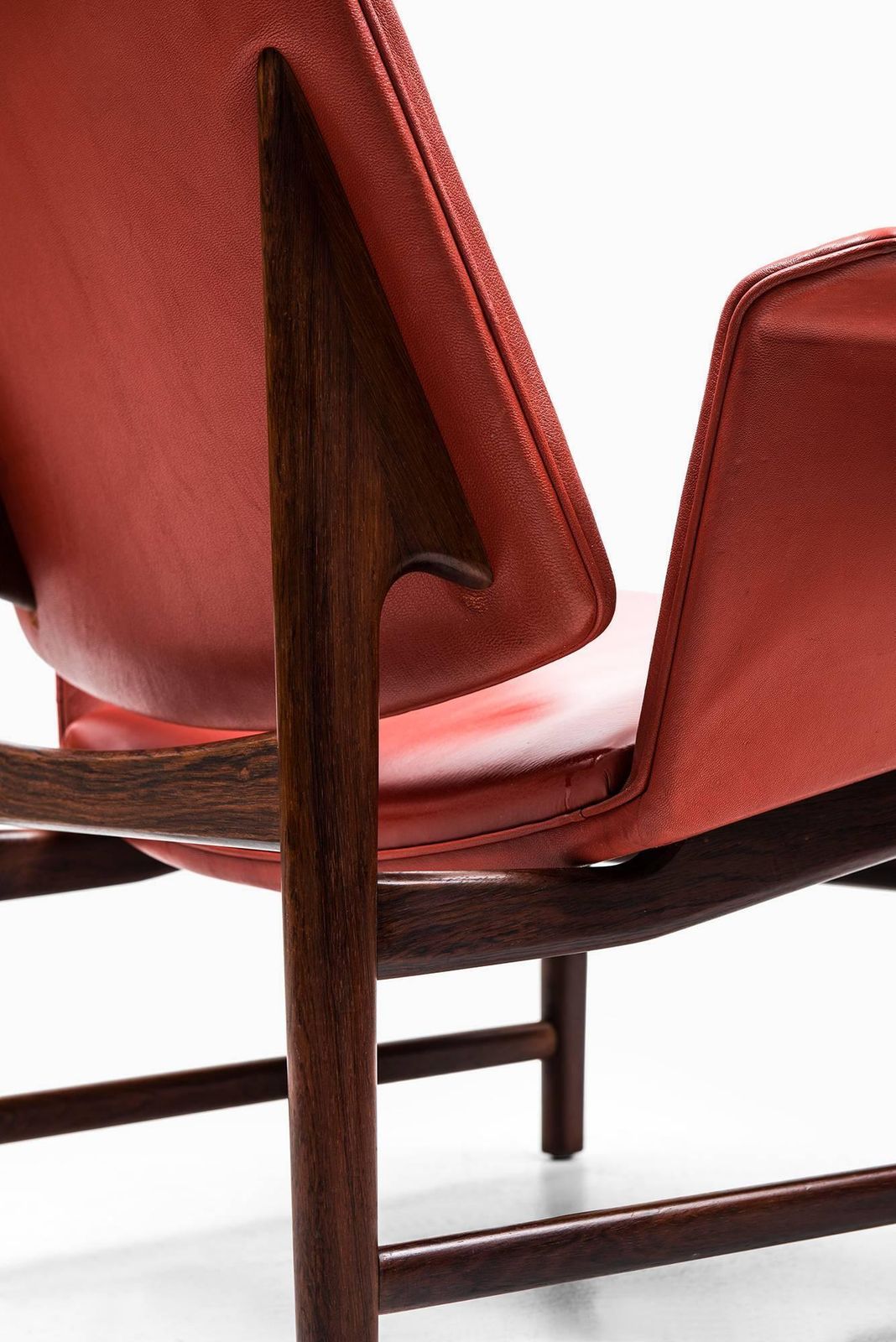 photo furniture Illum Wikkelsø Easy Chair Model 451 By Aarhus Polstrermøbelfabrik In Denmark