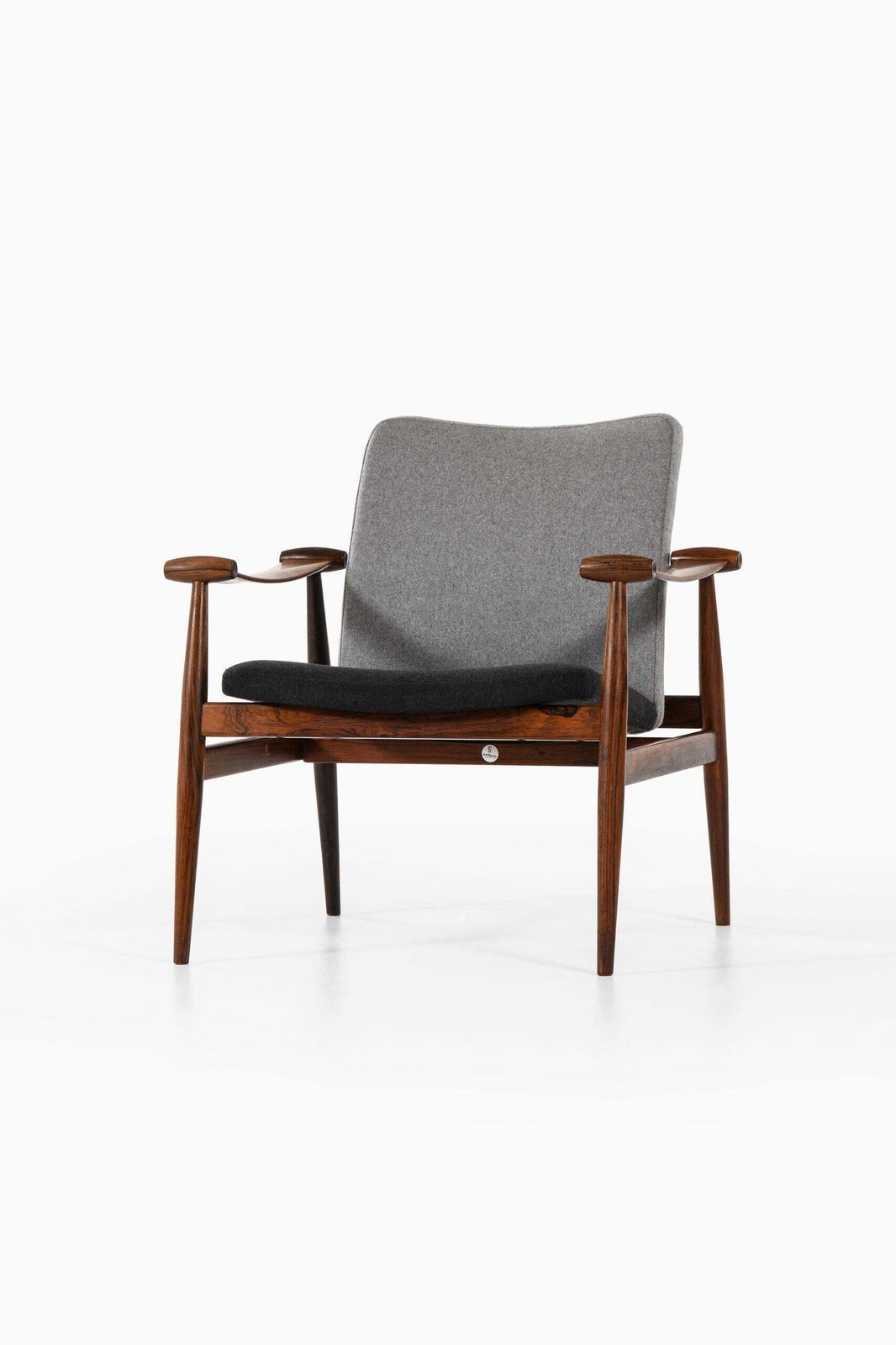 Finn Juhl Easy Chair Model 'Spade' Produced By France & Son photo furniture