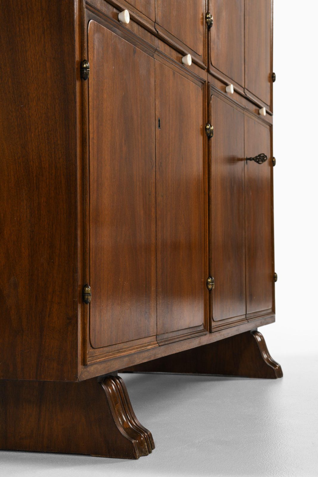 photo furniture Rare Bar Cabinet In Walnut And Brass, 1930's