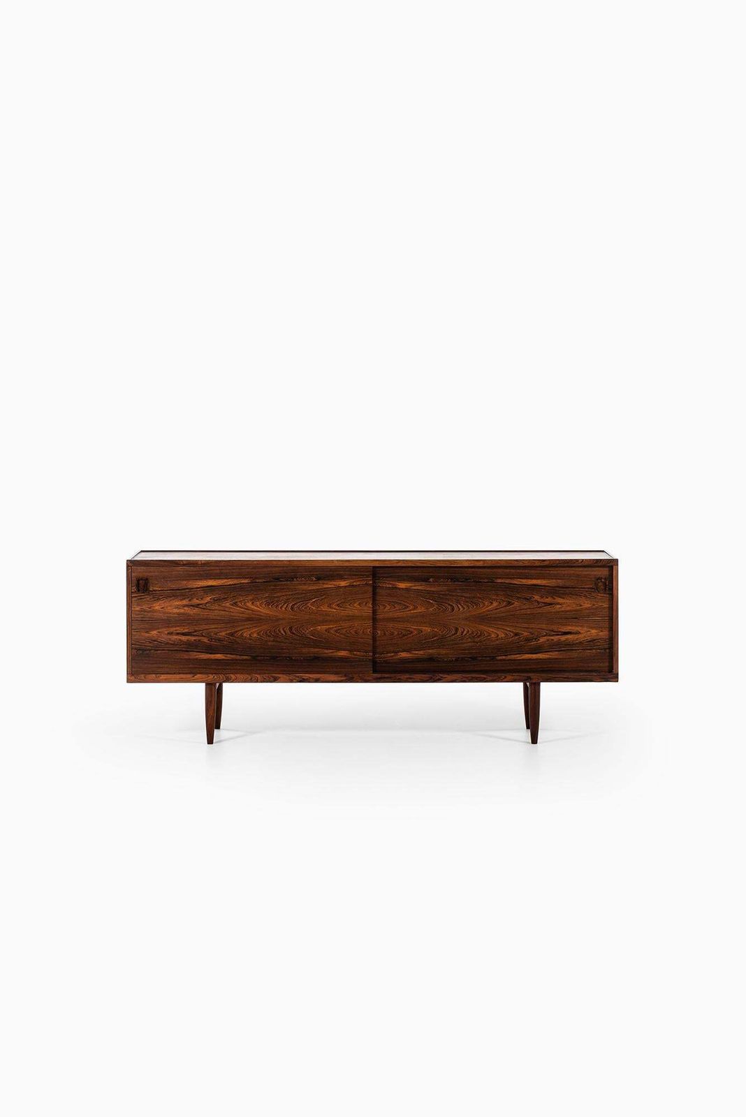 Niels O. Møller Sideboard Model No 20 In Rosewood Produced In Denmark photo Furniture