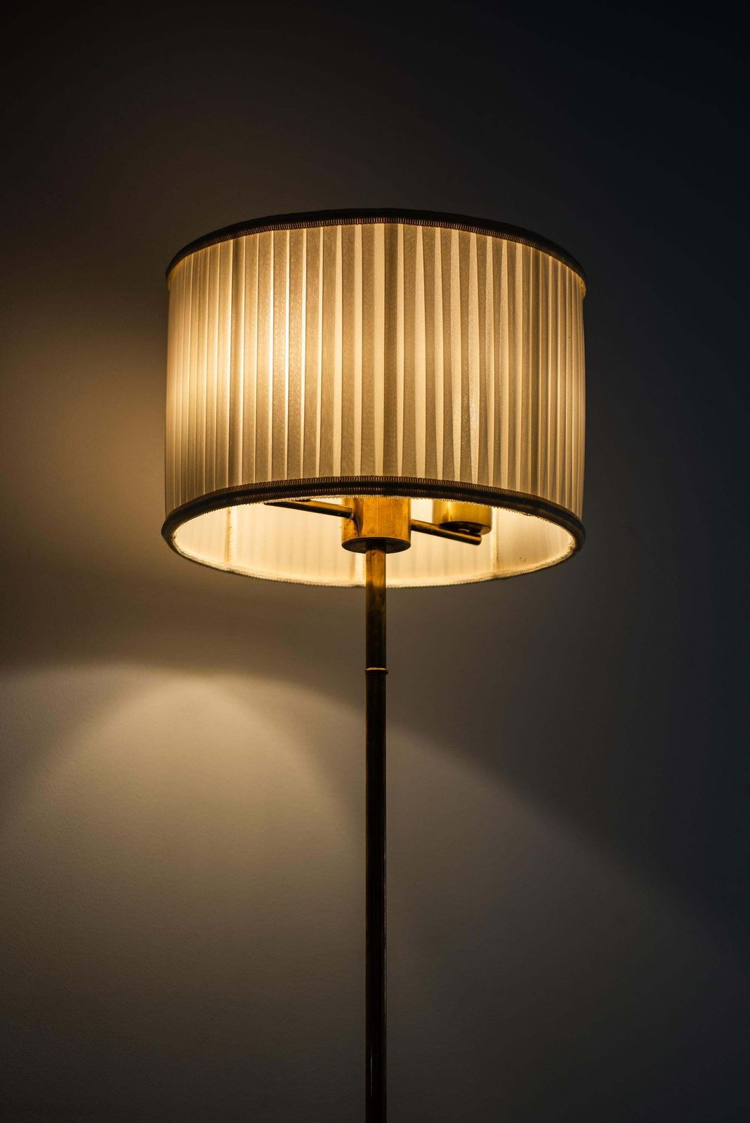 photo furniture Floor Lamp In Brass Produced By Stilarmatur In Tranås, Sweden