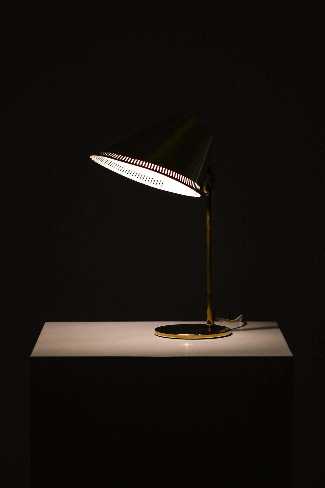 photo furniture Table Lamp In Brass By Paavo Tynell, 1950's