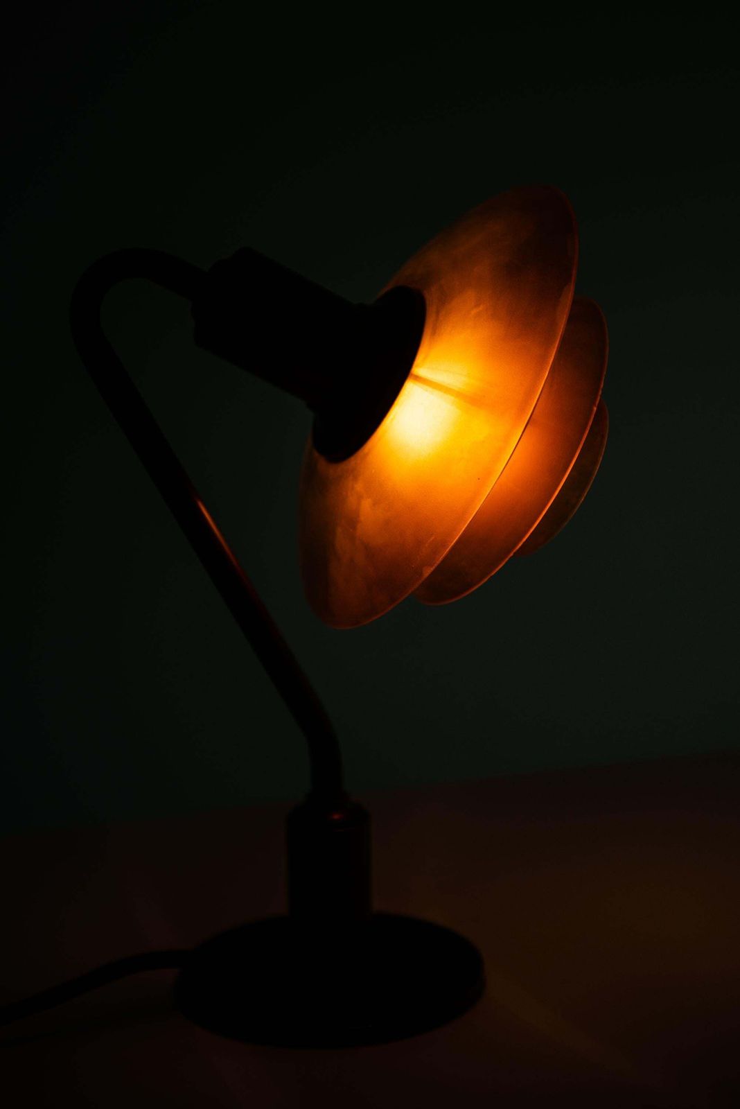 photo furniture Poul Henningsen Table Lamp Model Ph 2/2 'Vintergækken' By Louis Poulsen