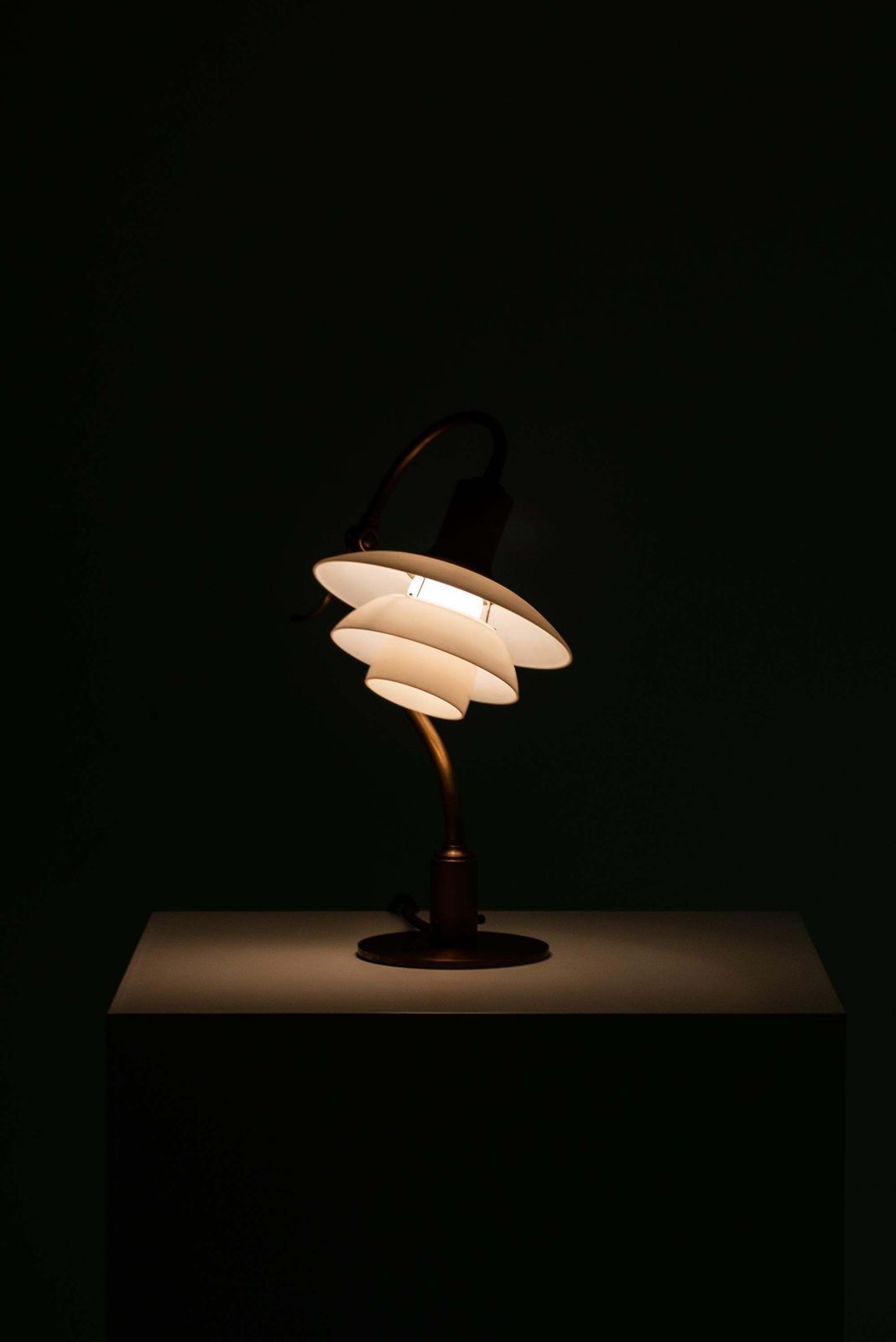 Poul Henningsen Table Lamp Model Ph 2/2 'The Questions Mark' By Louis Poulsen photo vintage