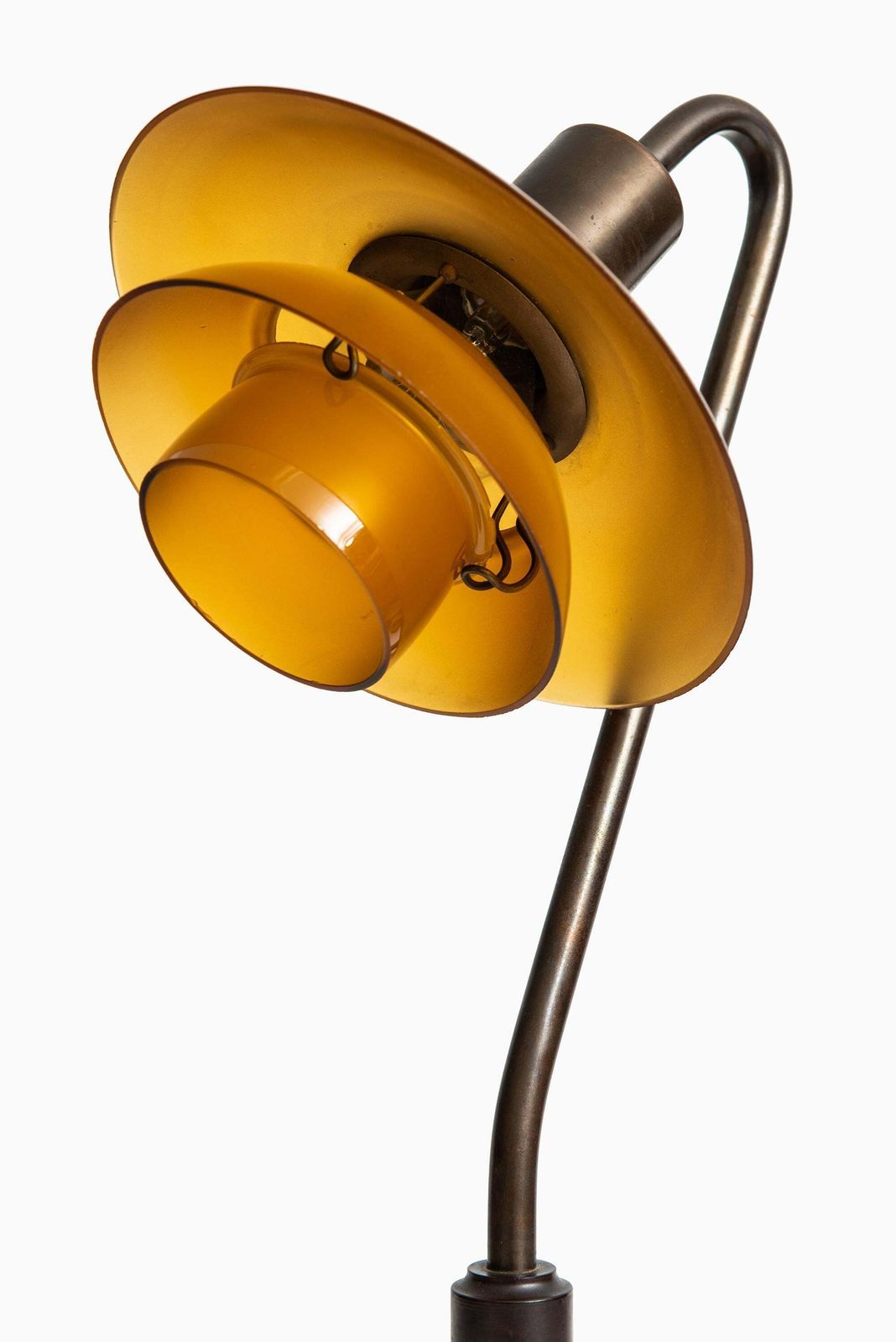 Poul Henningsen Early Table Lamp Model Ph 2/2 'Vintergækken' By Louis Poulsen photo 16562.0