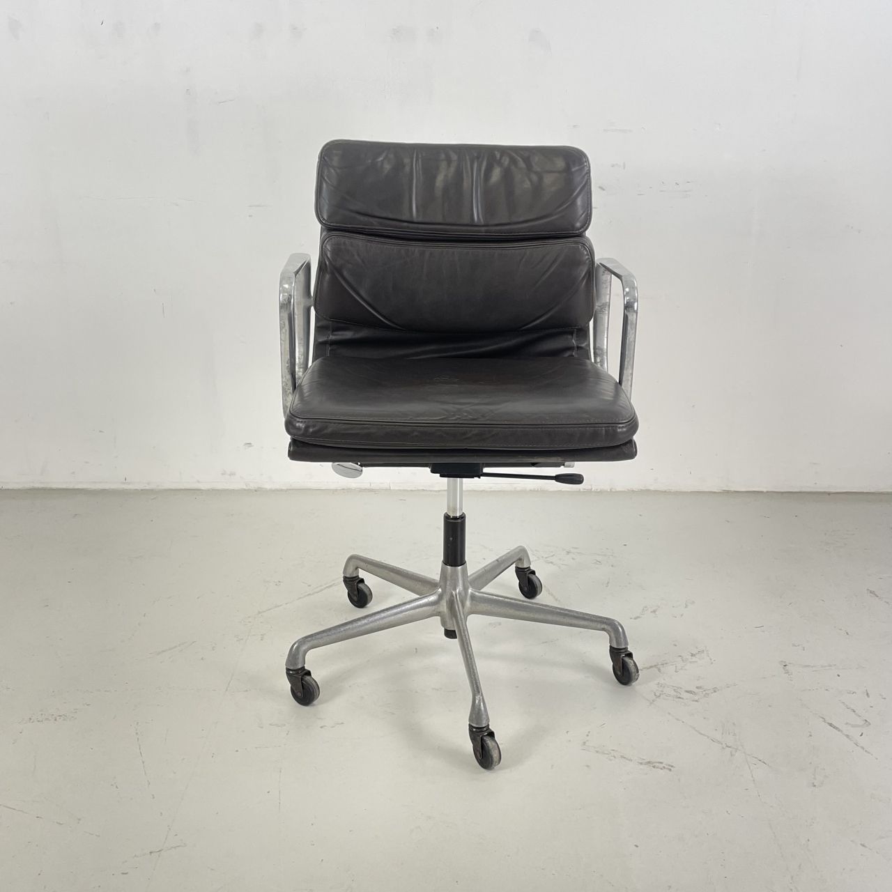 Eames Herman Miller Dark Brown Leather Soft Pad Group photo furniture