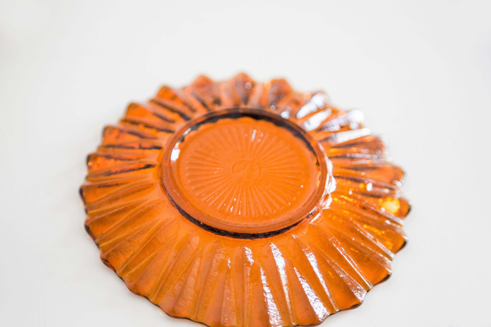 photo furniture Set Of Four Mid Century Tea Glasses And Plates, Europe, 1960s
