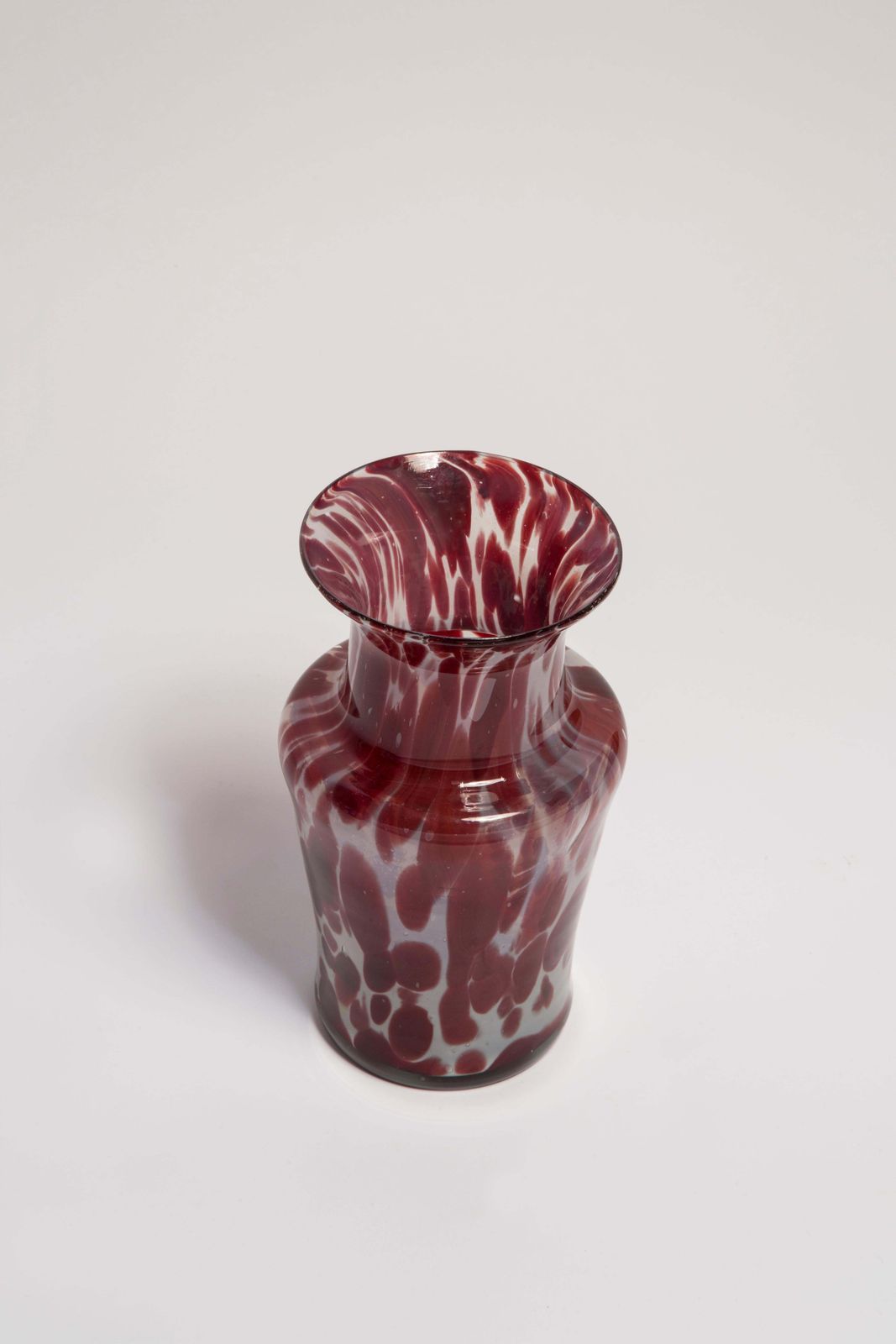 Mid Century Vintage White And Red Dots Murano Vase, Italy, 1960s photo vinterior