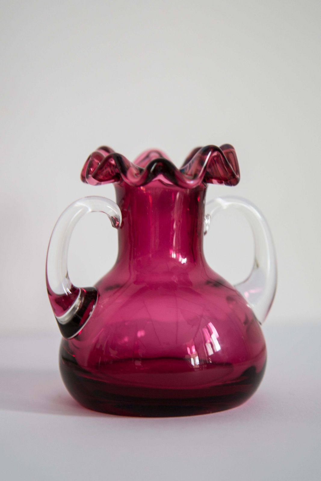 photo furniture Mid Century Mini Small Pink Vase With Frill, Europe, 1960s