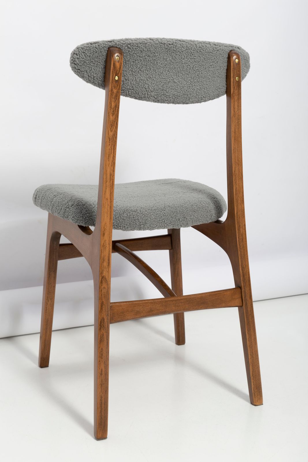 Mid Century Grijze Bouclé Stoel Ontworpen Door Rajmund Halas, Polen, Jaren 1960 photo vintage