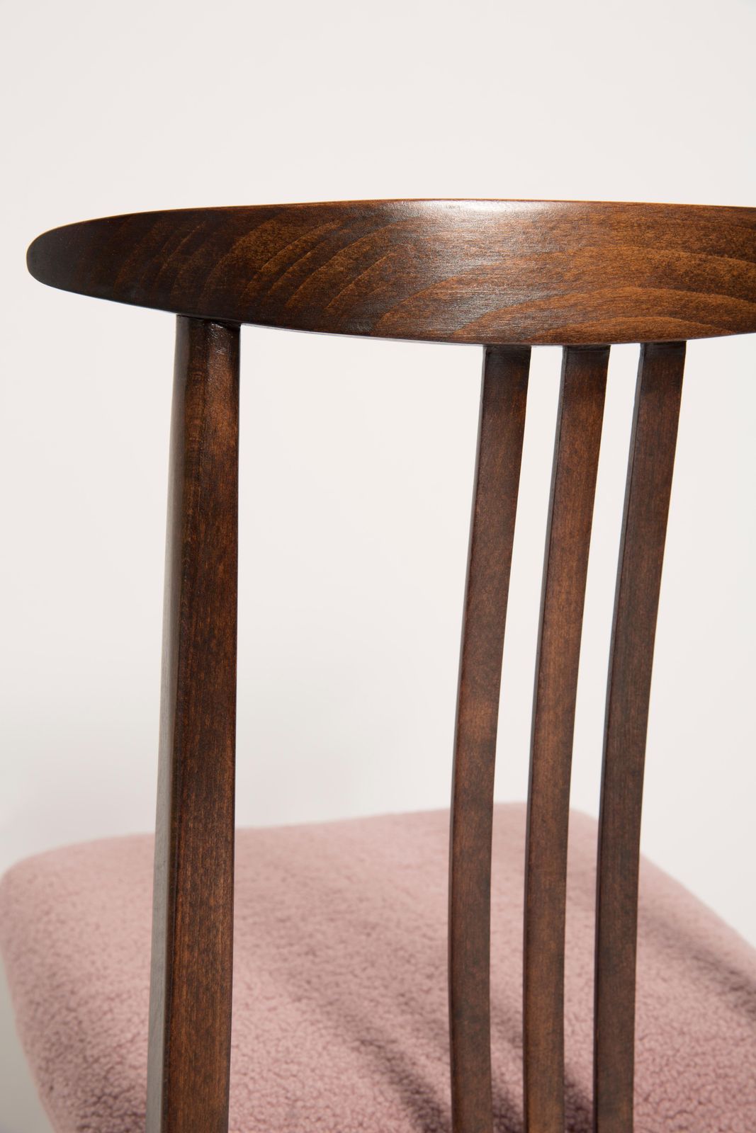 Mid Century Modern Roze Bouclé Fauteuil, Ontworpen Door M. Zielinski, Europa, Jaren 1960 photo vintage