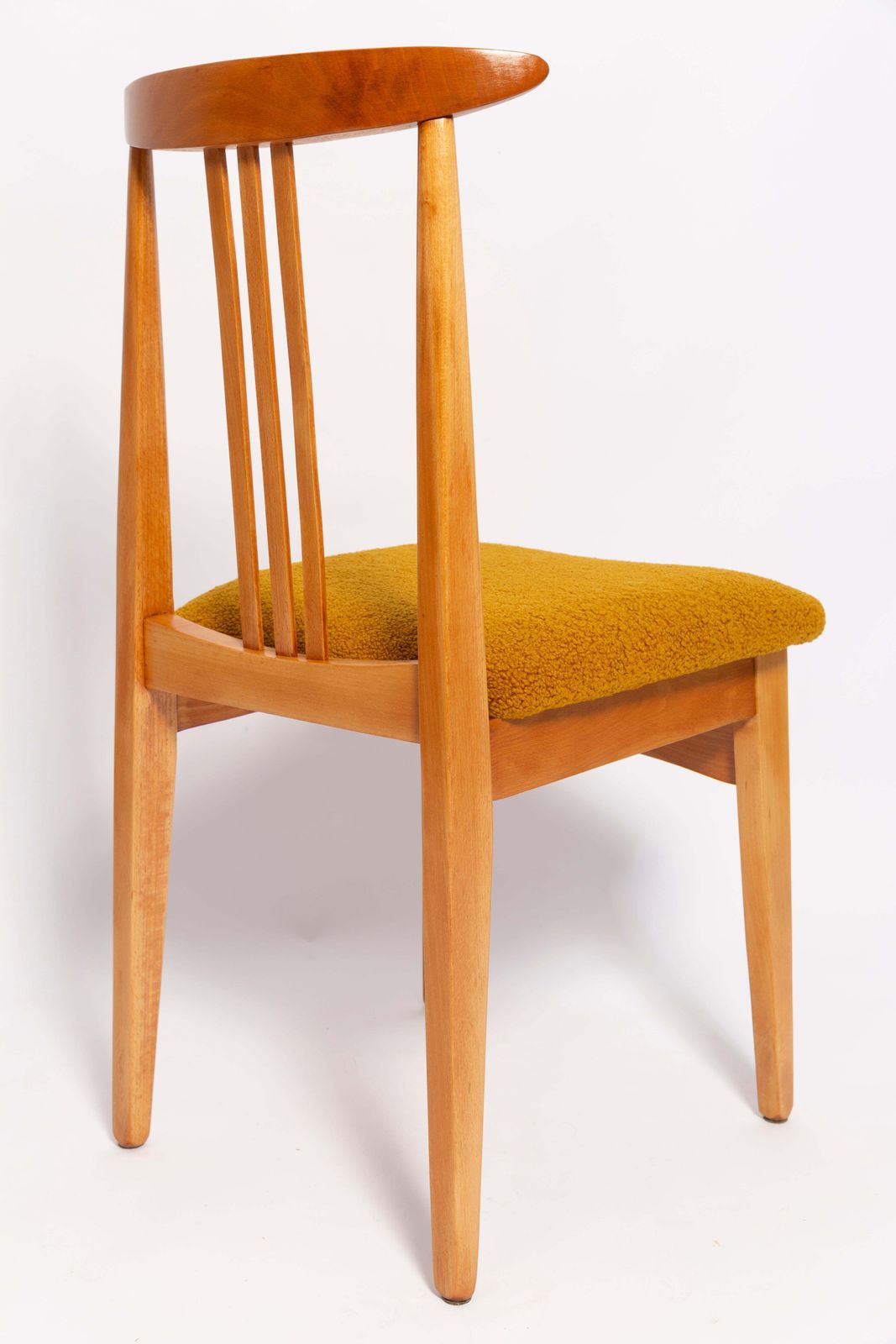 Mid Century Okergele Bouclé Fauteuil, Licht Hout, M. Zielinski, Europa Jaren 1960 photo 510.0