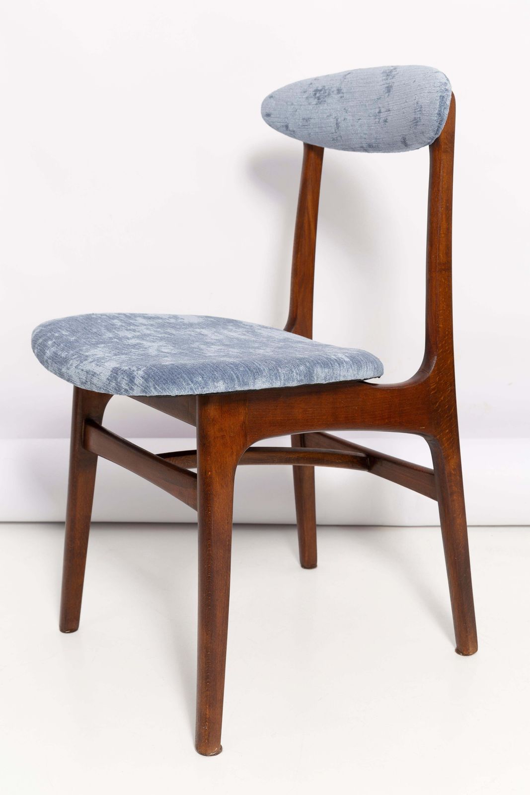 Two Mid Century Lavender Velvet Chairs Designed By Rajmund Halas, Poland, 1960s photo 510.0